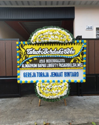 Papan Bunga Duka di Koroncong
