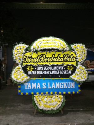 Papan Bunga Duka di Koroncong