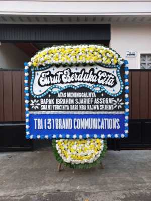 Papan Bunga Duka di Koroncong